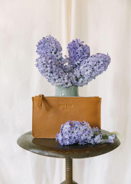 Cartera portatodo camel