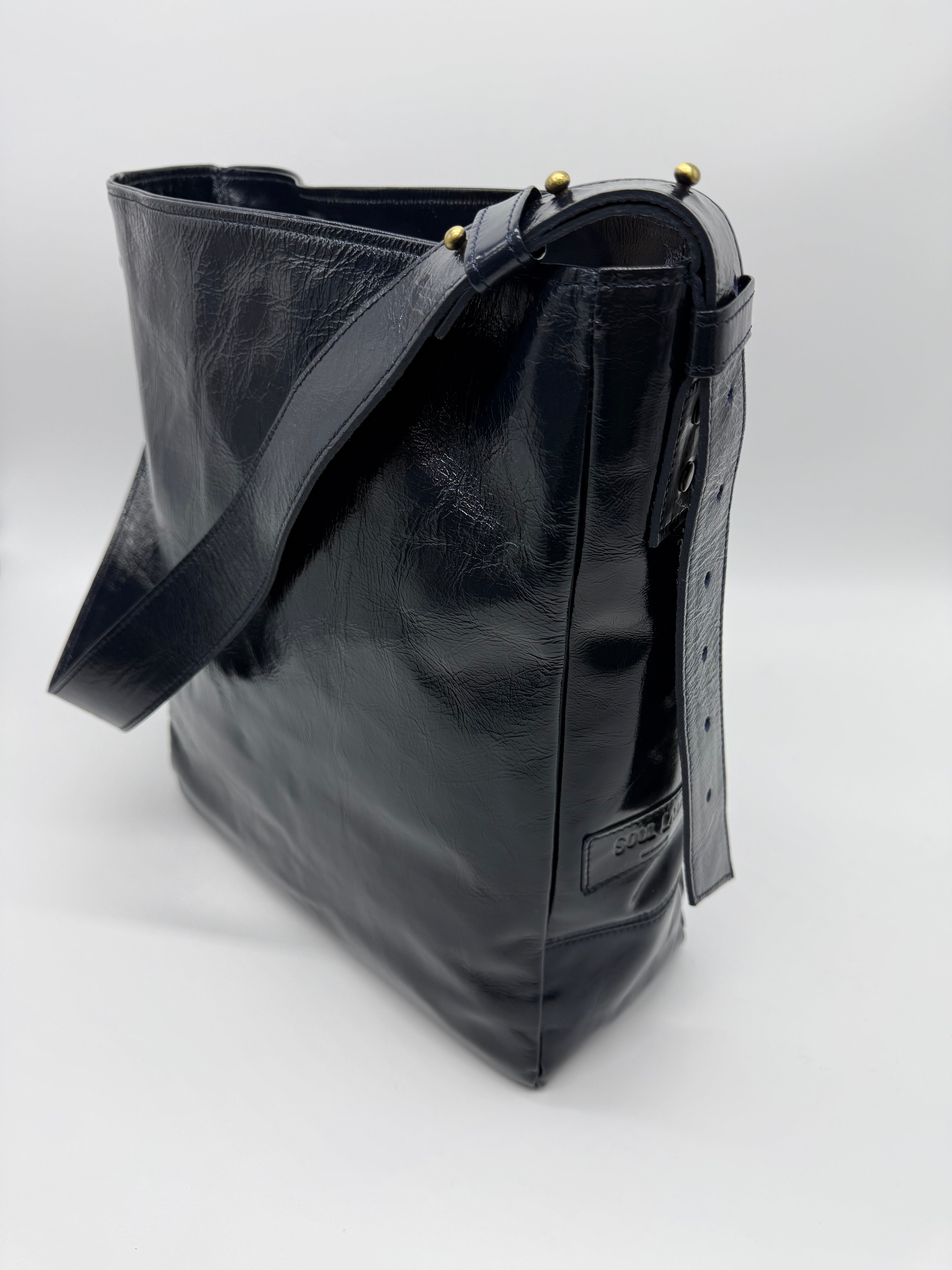 Boston Azul Marino - Edición Brillante