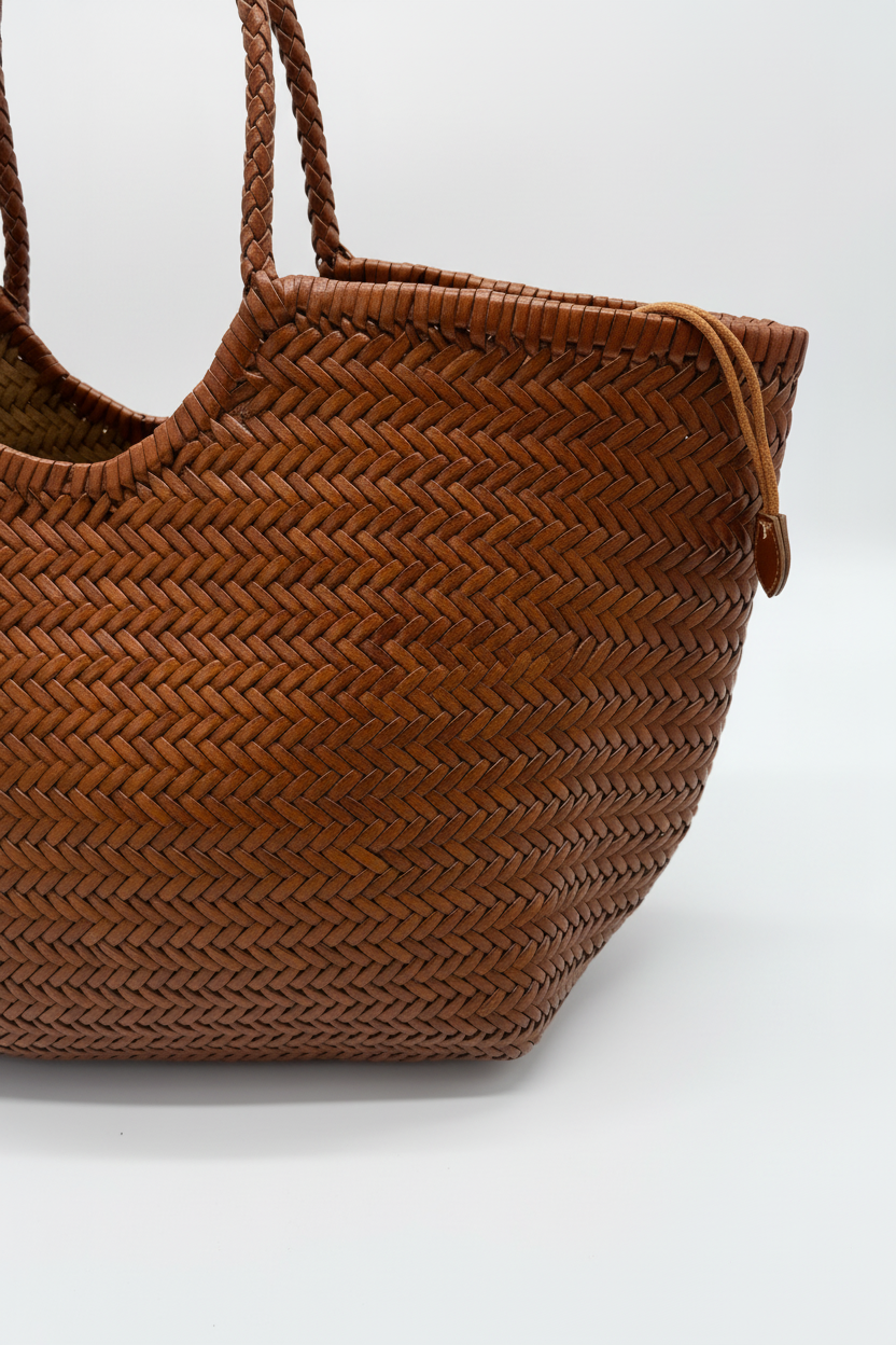 Detalle bolso rafia retocado