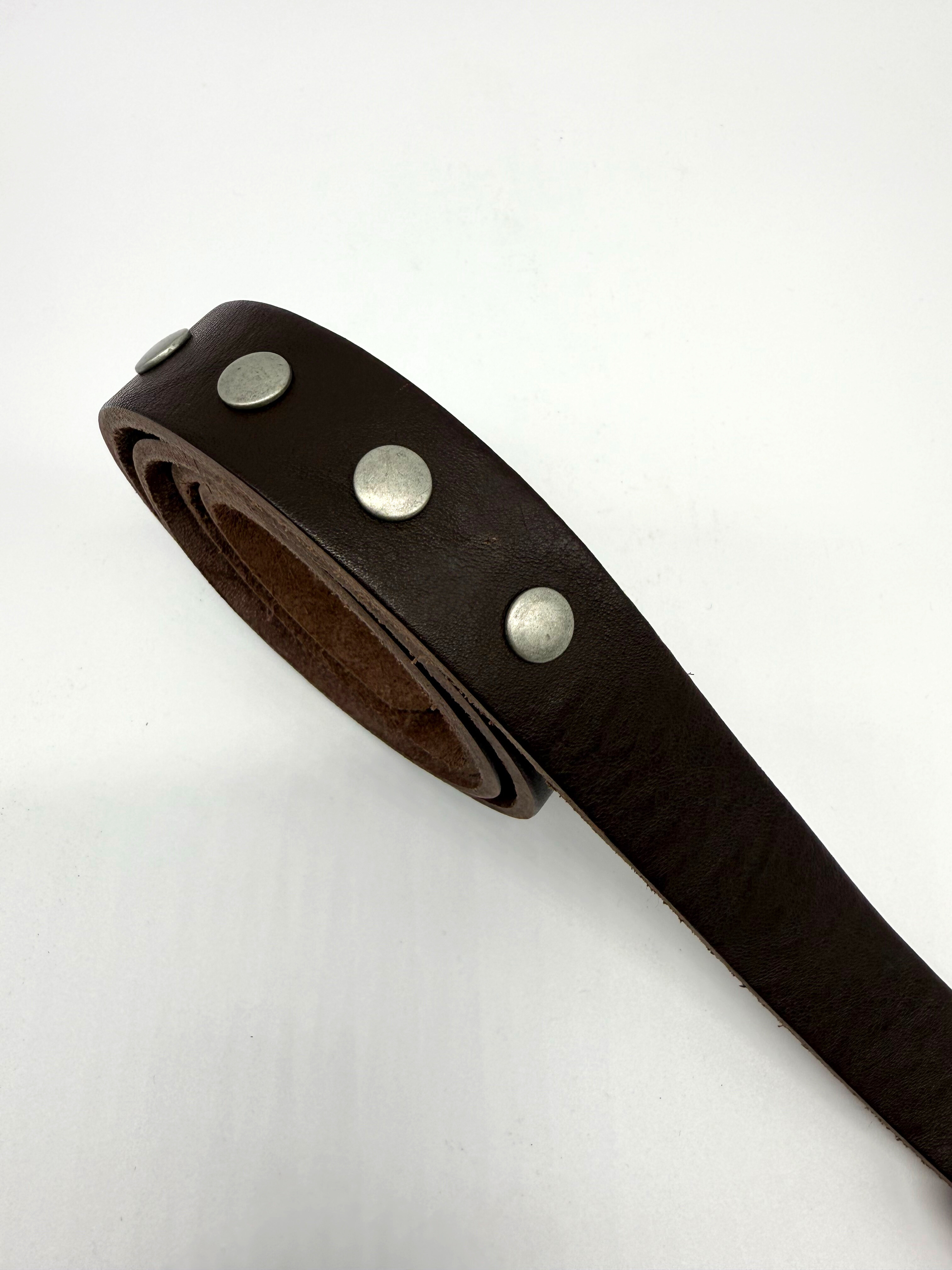 Cinturón Piel Tachuelas Chocolate